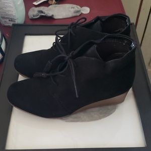 Size 9 W Dr Scholl's memory foam wedges